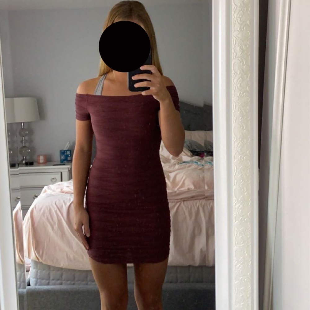 Burgundy Off The Shoulder Bodycon Dress